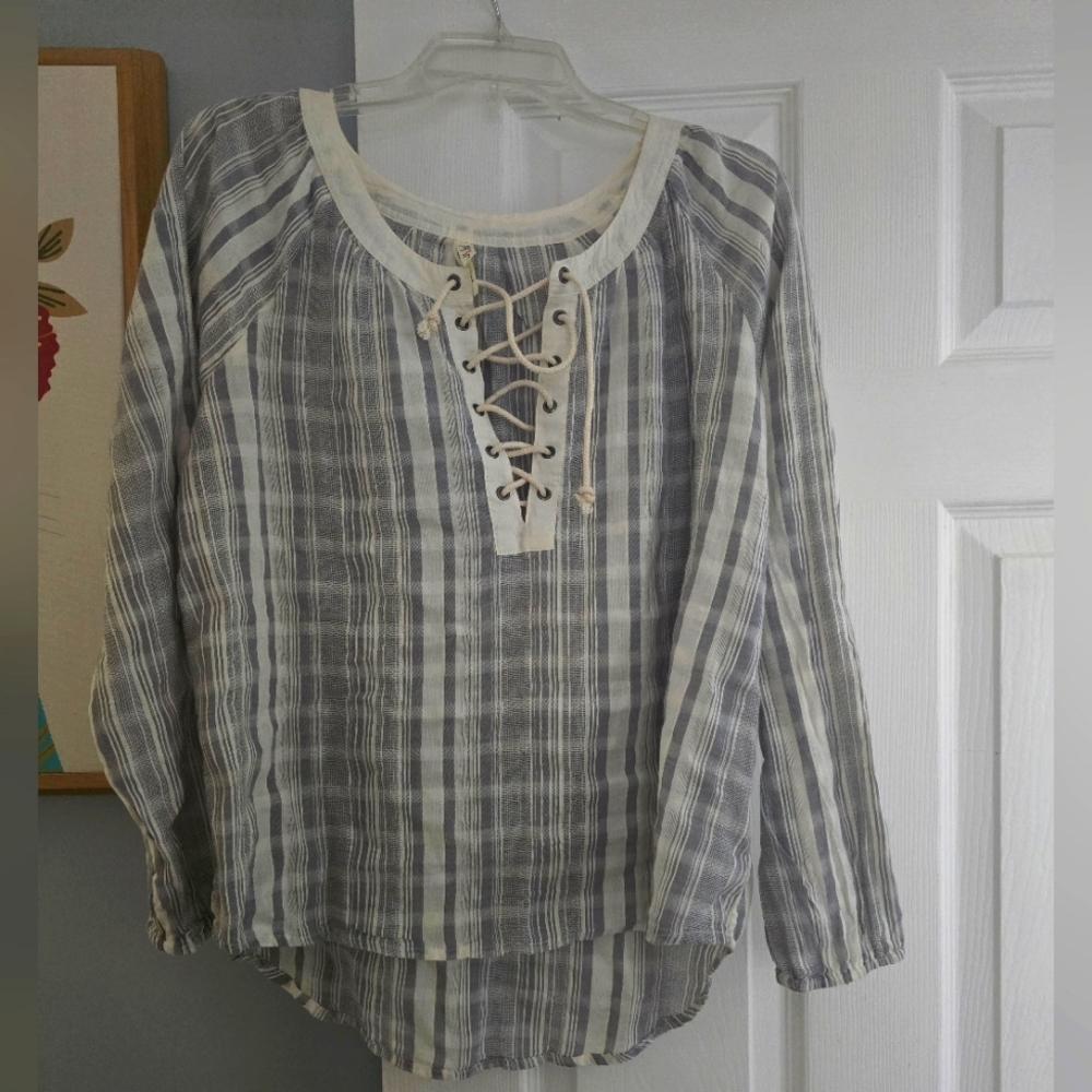 Brand New Long Sleeve Blouse with Tie Up Detailing Size Large